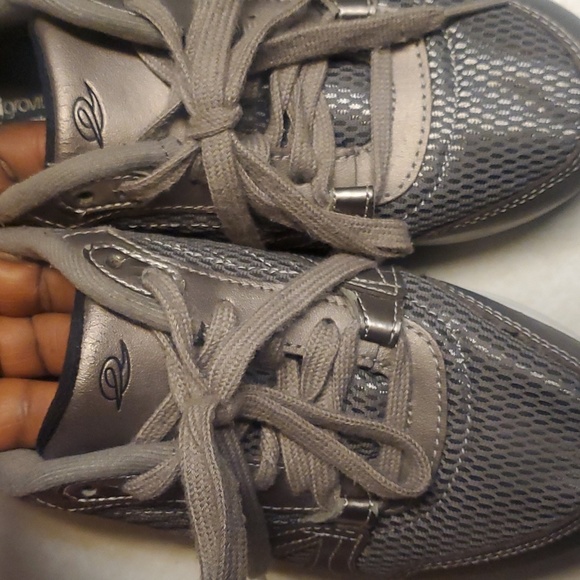 Easy Spirit Flex size 8 Women's athletic shoe Pewter color walking shoe - Picture 9 of 10